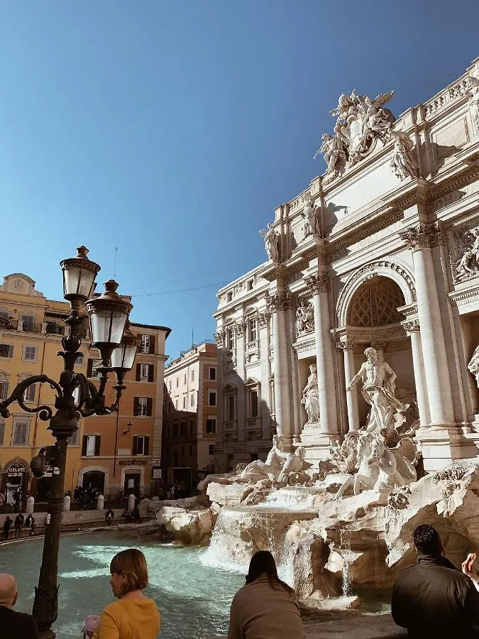 Residenza Tritone Luxury Guest House Trevi Fountain روما