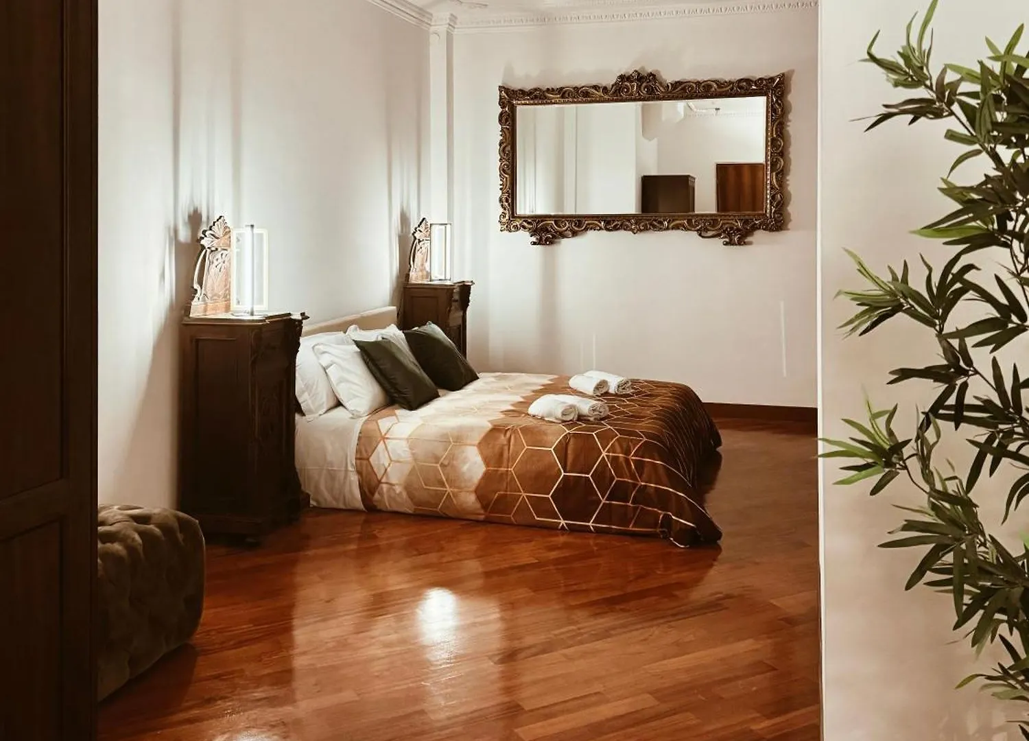 Residenza Tritone Luxury Guest House Trevi Fountain روما 0*,