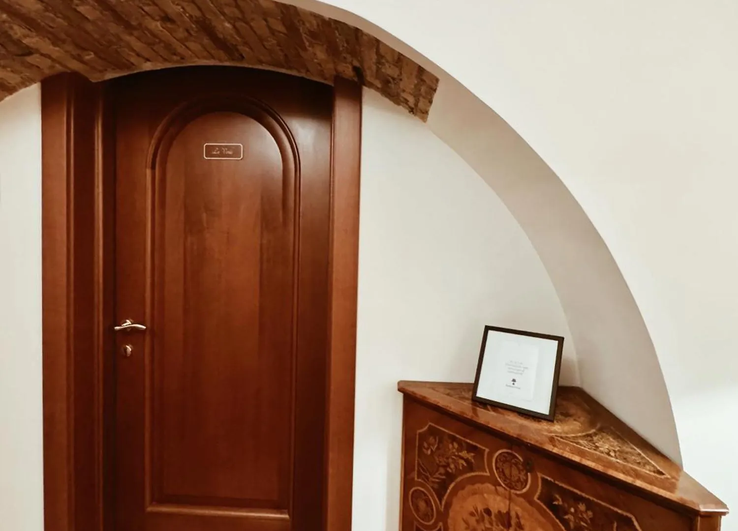 Residenza Tritone Luxury Guest House Trevi Fountain روما